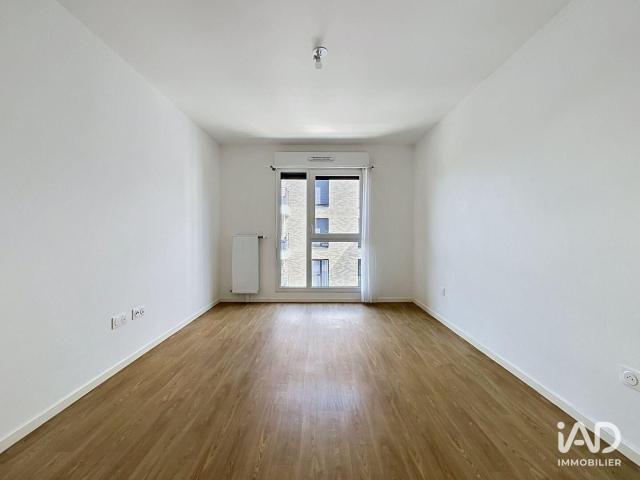 Appartement 4 pièces, 77 m² à louer à Cergy 95800