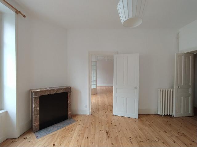 Appartement 4 pièces, 77 m² à louer à Clermont Ferrand 63000