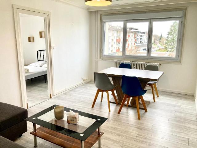 Appartement 4 pièces, 77 m² à louer à Évian les Bains 74500