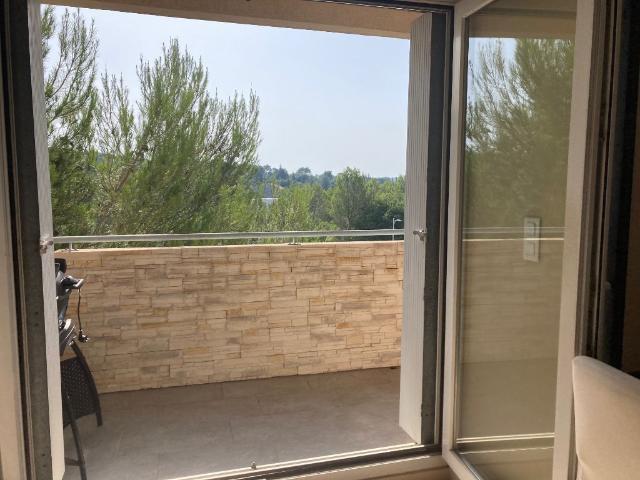 Appartement 4 pièces, 77 m² à louer à Nîmes 30900