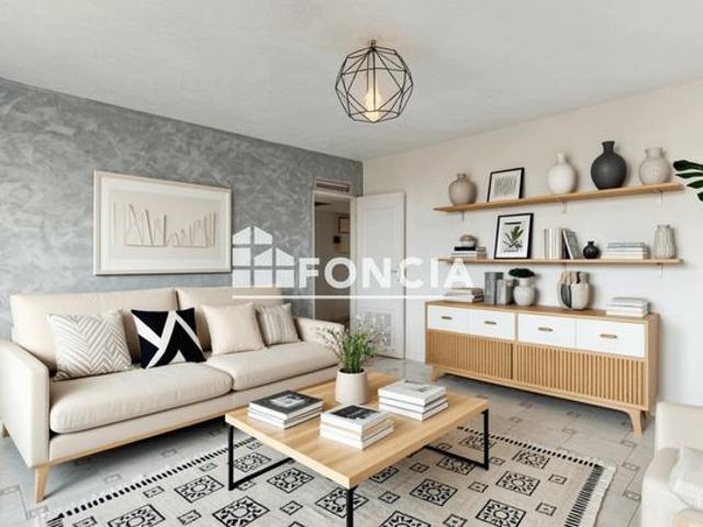 Appartement 4 pièces – 77 m² – Vue dégagée cave et parking