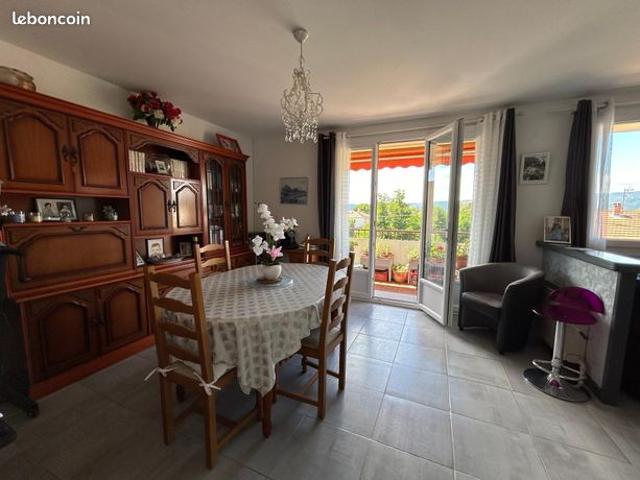 Appartement 4 pièces 77 m²