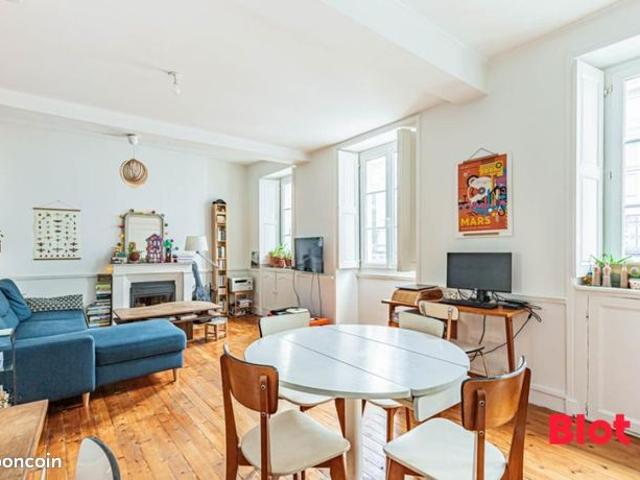 Appartement 4 pièces 77 m²
