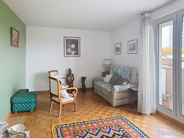 Appartement 4 pièces 77 m²