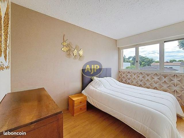 Appartement 4 pièces 77 m²