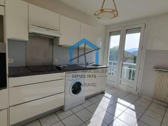 Appartement 4 pièces 77 m²