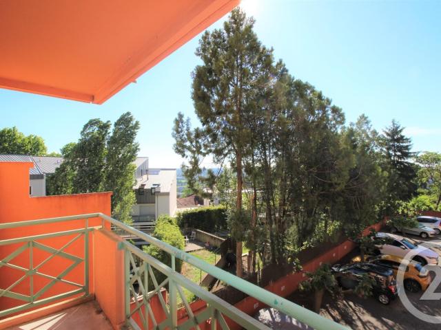 Appartement 4 pièces 77 m²
