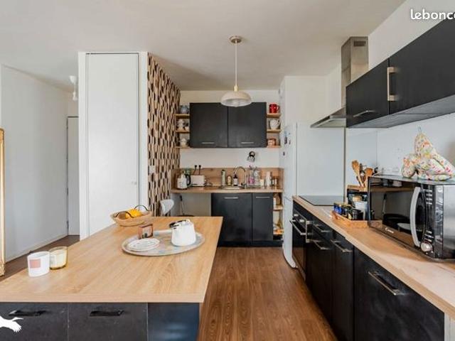 Appartement 4 pièces 77 m²