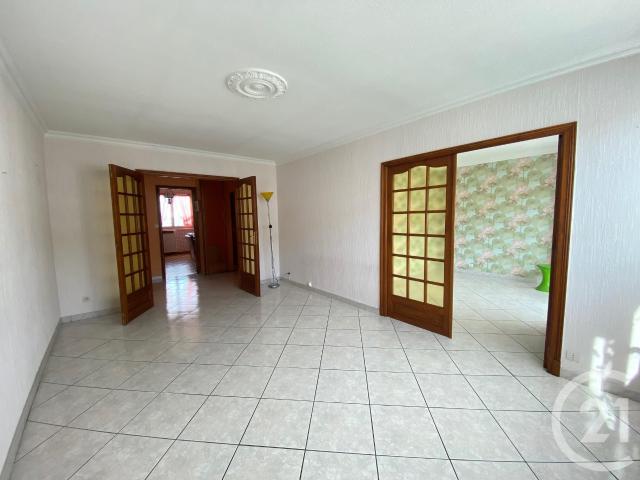 Appartement 4 pièces 77 m²