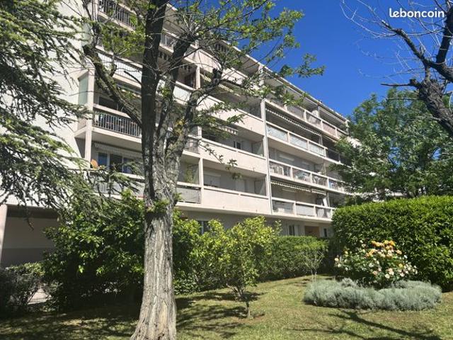 Appartement 4 pièces 77 m²
