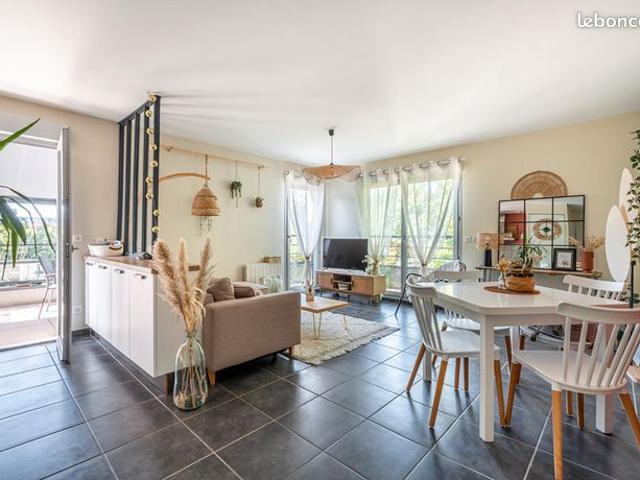 Appartement 4 pièces 77 m²