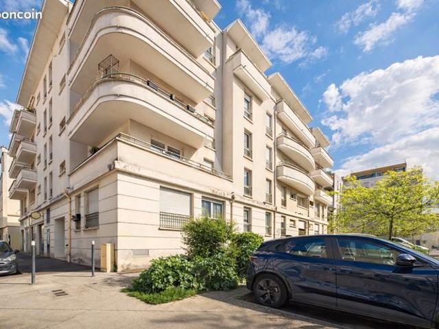 Appartement 4 pièces 77 m²