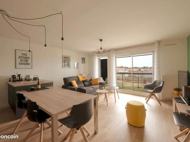 Appartement 4 pièces 77 m²