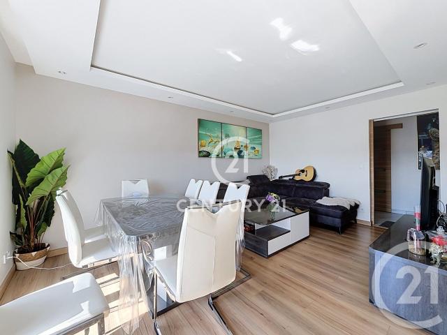 Appartement 4 pièces 77 m²