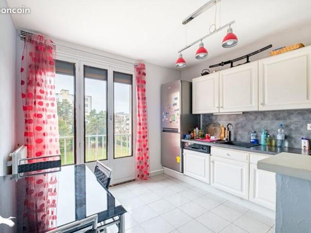 Appartement 4 pièces 77 m²