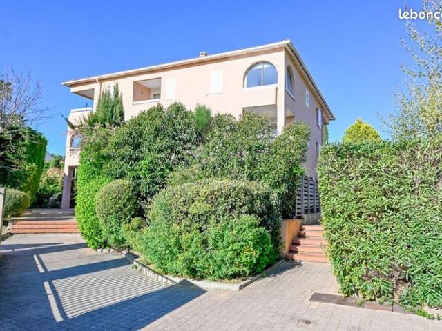 Appartement 4 pièces 77 m²
