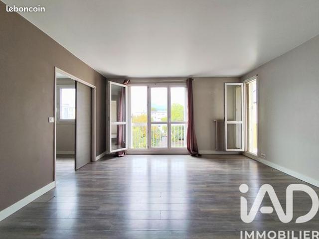 Appartement 4 pièces 77 m²
