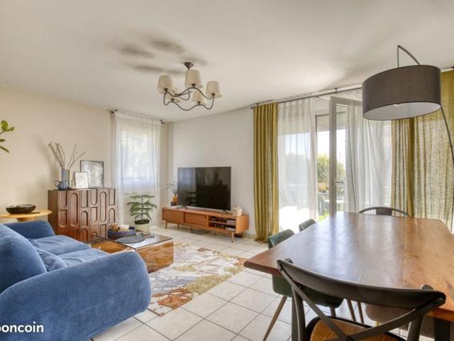Appartement 4 pièces 77 m²