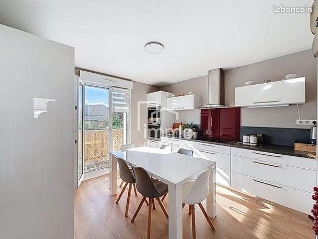Appartement 4 pièces 77 m²