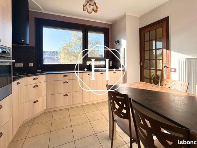 Appartement 4 pièces 77 m²