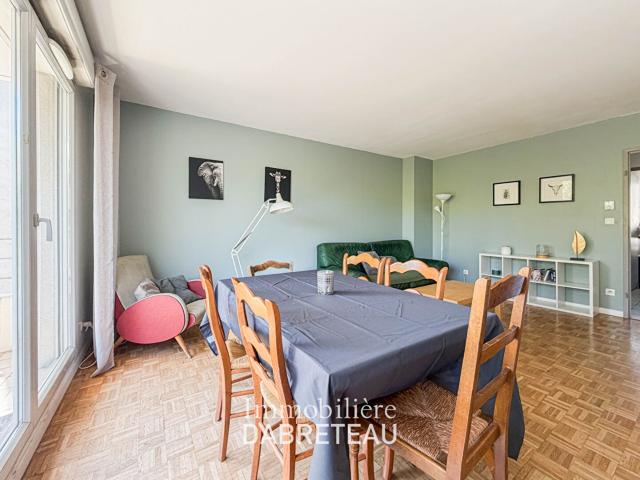 Appartement 4 pièces, 74 m² à louer à Villeurbanne 69100