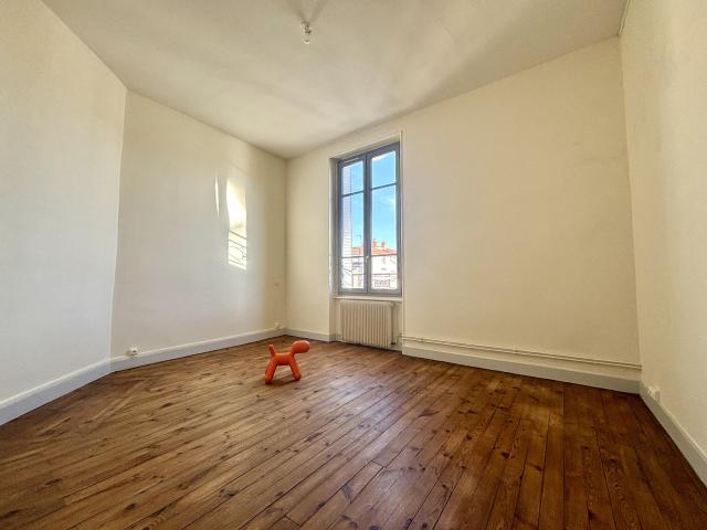 Appartement 4 pièces, 74 m² à louer à Clermont Ferrand 63000