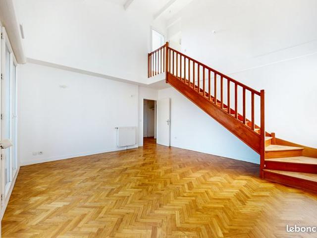 APPARTEMENT 4 pièces 74 m²