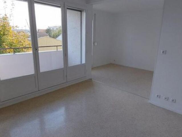 Appartement 4 pièces 74m2 REIMS 812 euros