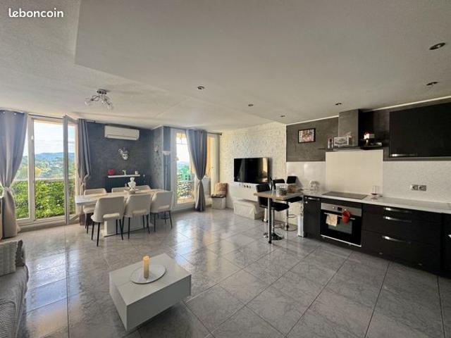 Appartement 4 pièces 75 m²
