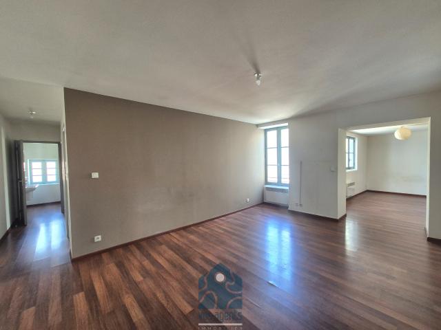 APPARTEMENT 4 PIECES 75M2 AVEC CAVE