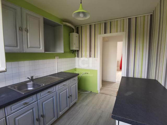 Appartement 4 pièces 76.92 m² à Saint Sébastien Sur Loire avec cave et parking