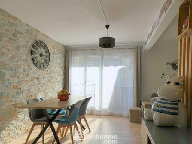 Appartement 4 Pieces 76 m2 ugine
