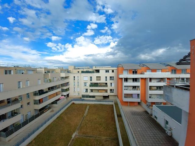 Appartement 4 Pieces 76 m2 nimes