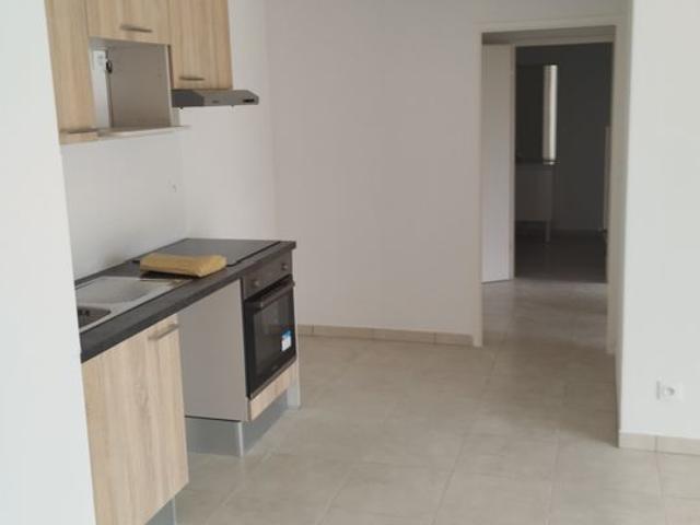 Appartement 4 pièces, 76 m² à louer à Carpentras 84200