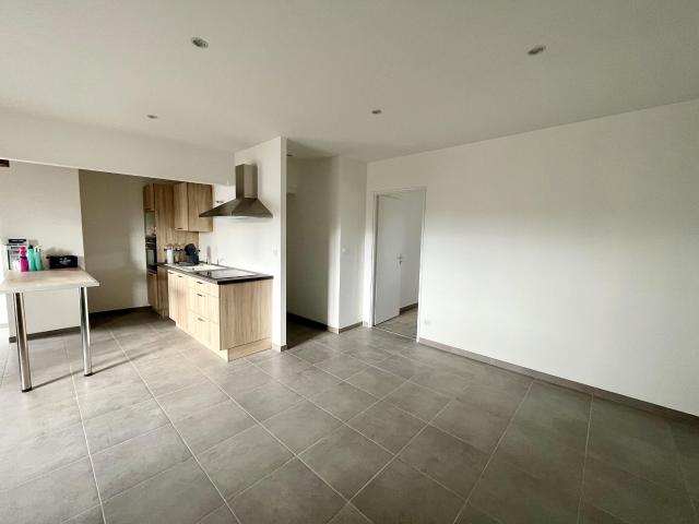 Appartement 4 pièces, 76 m² à louer à Les Chères 69380