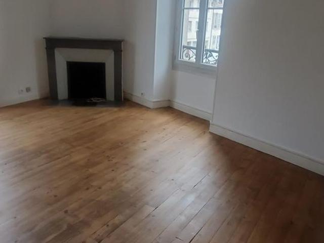 Appartement 4 pièces, 76 m² à louer à Pau 64000