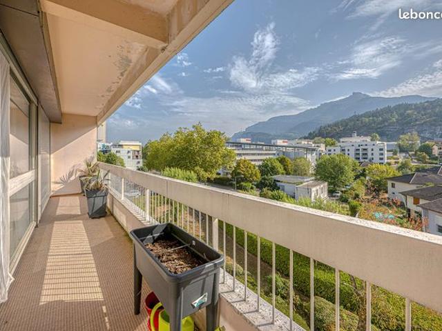 Appartement 4 pièces 76 m²