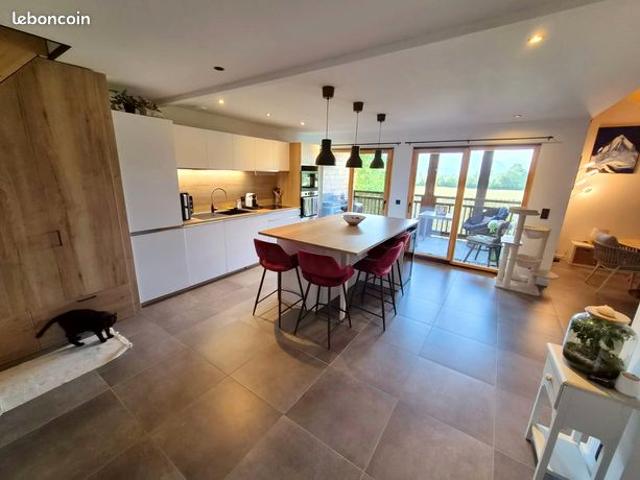 Appartement 4 pièces 76m2 | 3 ch | à vendre Sallanches / Domancy