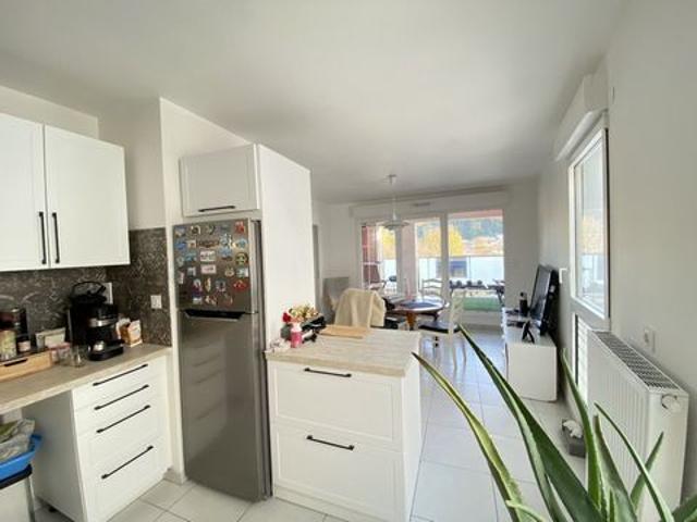 Appartement 4 Pieces 79 m2 cenon