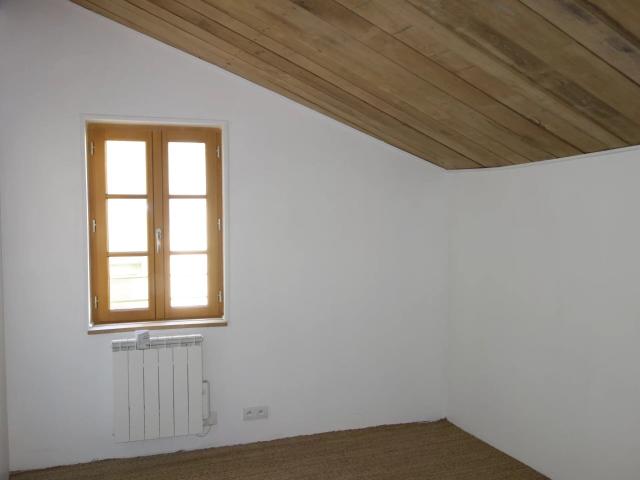 Appartement 4 pièces, 79 m² à louer à Uzès 30700