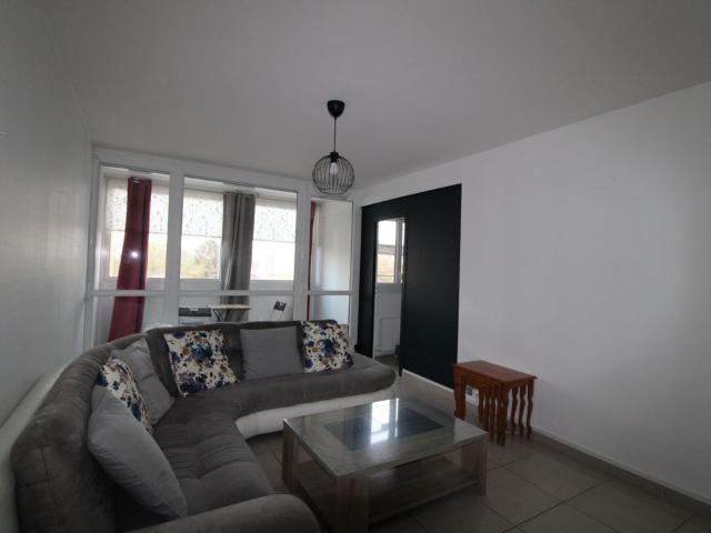 Appartement 4 pièces, 79 m² à louer à Villeurbanne 69100
