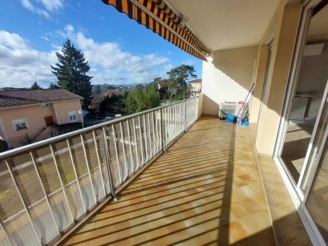 Appartement 4 pièces, 79 m² à louer à Décines Charpieu 69150