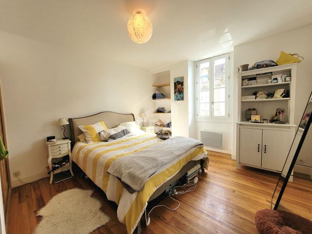 Appartement 4 pièces, 79 m² à louer à Pau 64000