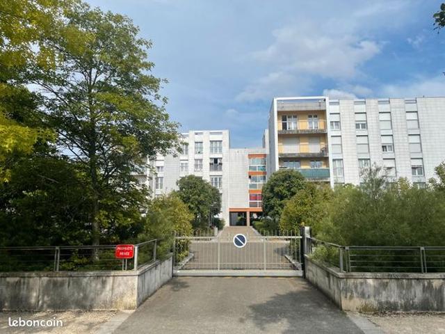 Appartement 4 pièces 79 m²