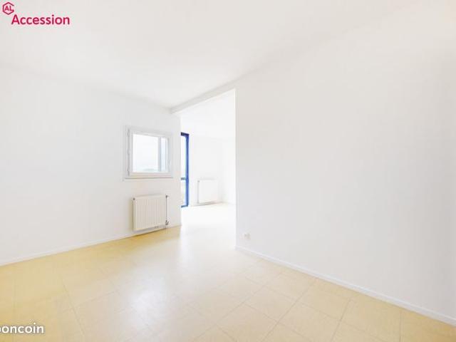 APPARTEMENT 4 pièces 79 m²