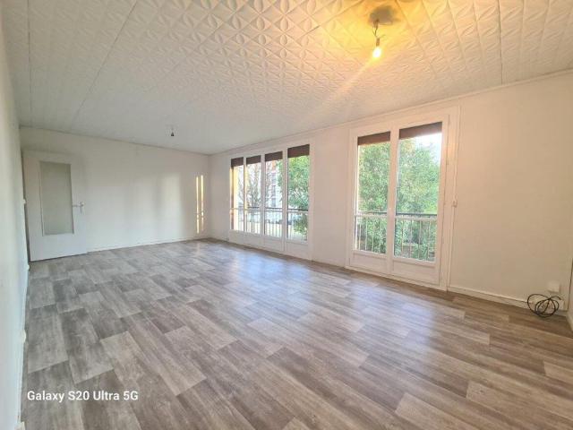 Appartement 4 Pieces 83 m2 joue les tours