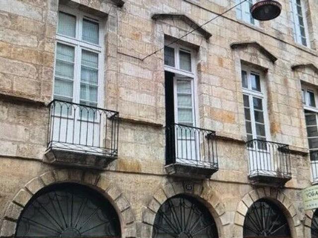 Appartement 4 pièces, 83 m² à louer à Bordeaux 33000