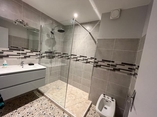 Appartement 4 pièces, 83 m² à louer à Espalion 12500