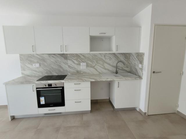 Appartement 4 pièces, 83 m² à louer à Istres 13800