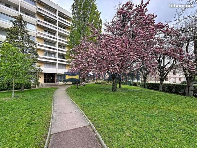 Appartement 4 pièces 83 m²